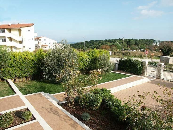 Apartments Villa Fernetich Premantura Luaran gambar