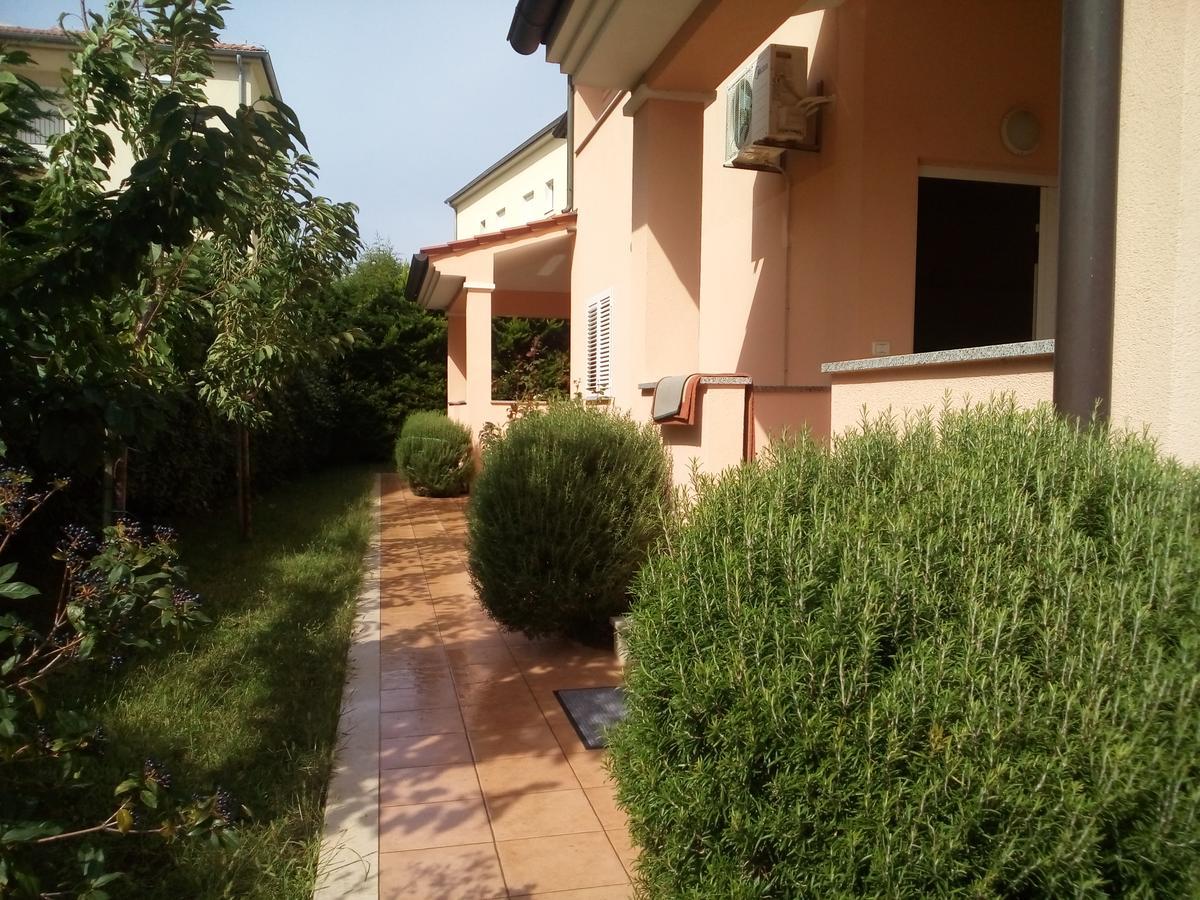 Apartments Villa Fernetich Premantura Luaran gambar