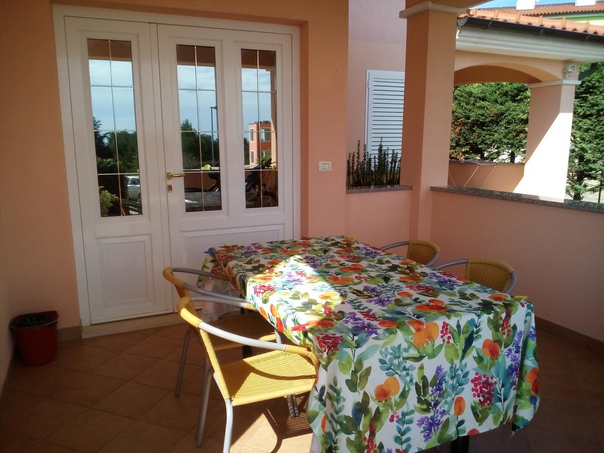 Apartments Villa Fernetich Premantura Luaran gambar